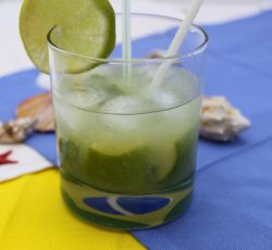 Caipirinha, le cocktail brésilien le plus célèbre.