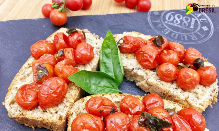 Des bruschettas de tomates cerises confites